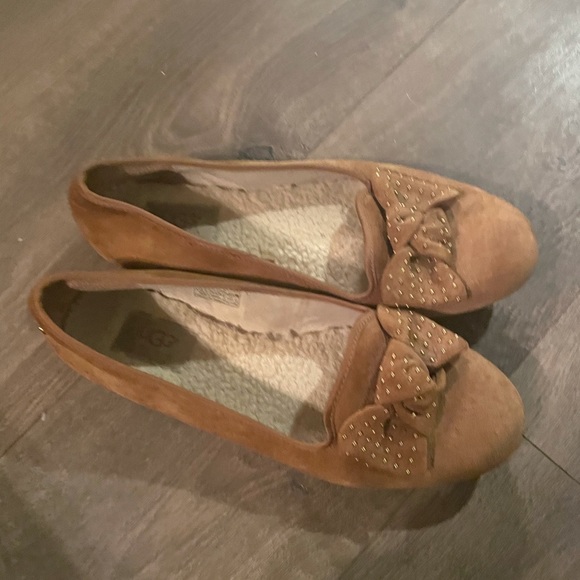 Ugg moccasin flats - Picture 4 of 5